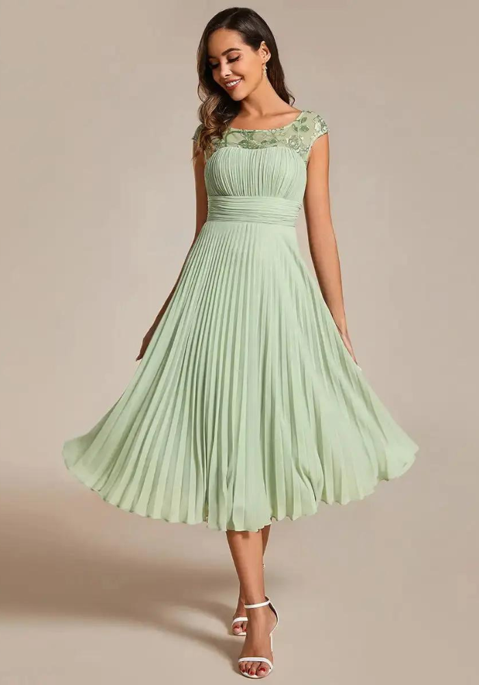 Robe mi longue vert sauge plissee