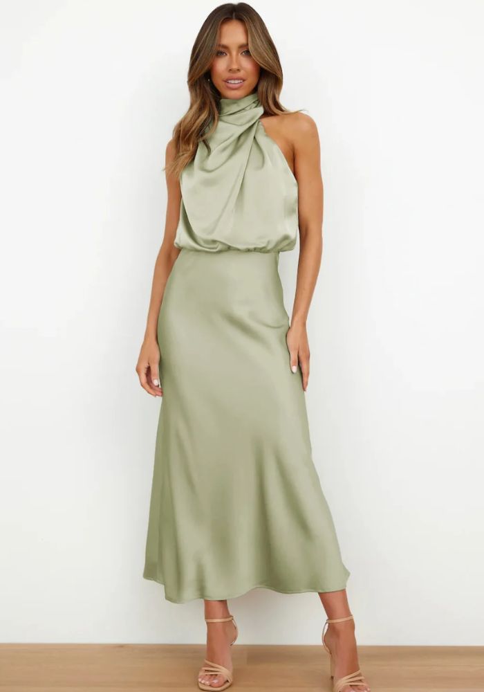 Robe satin vert sauge