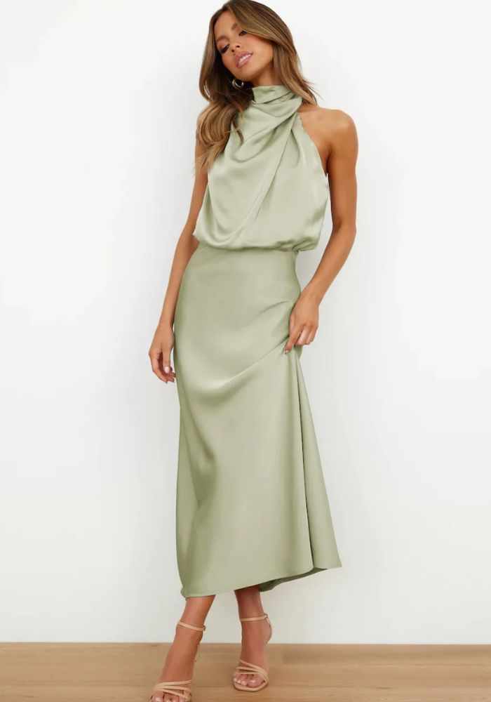 Robe satin vert sauge
