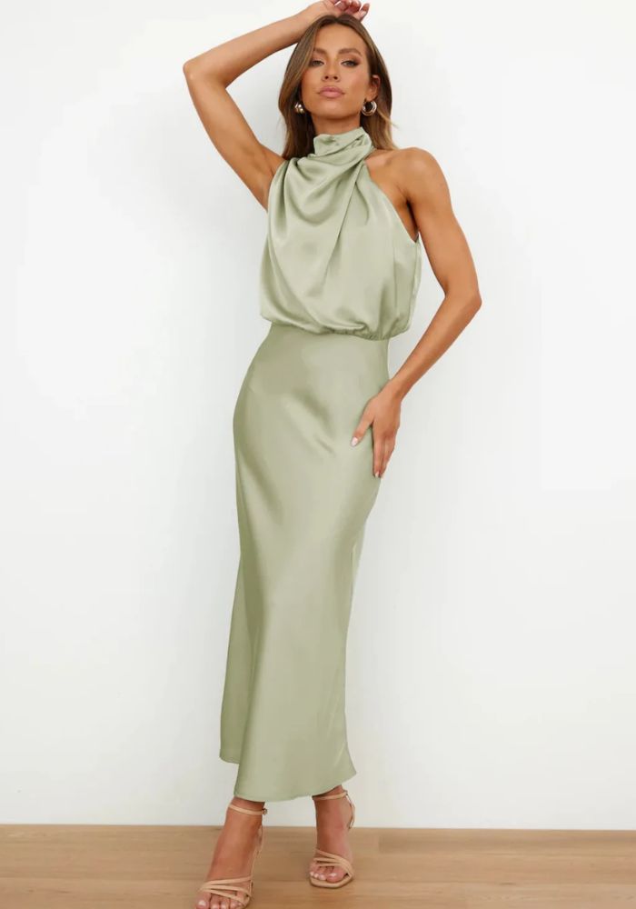 Robe satin vert sauge