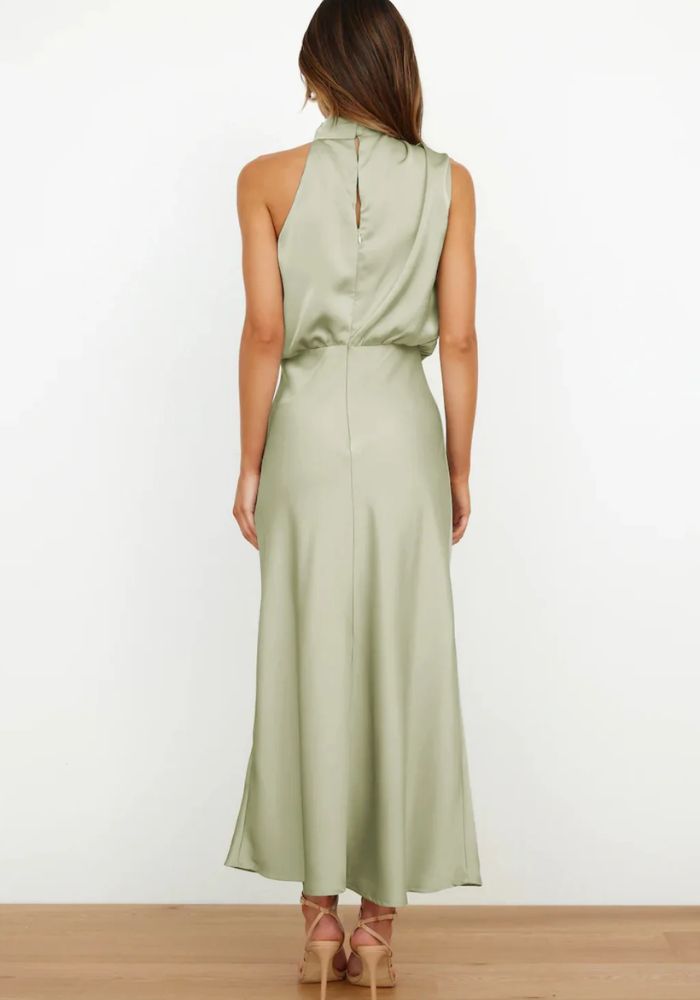 Robe satin vert sauge