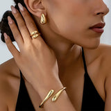 Boucle d’oreille goutte or